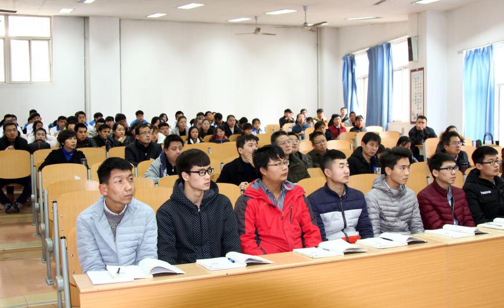 200余名师生观摩比赛